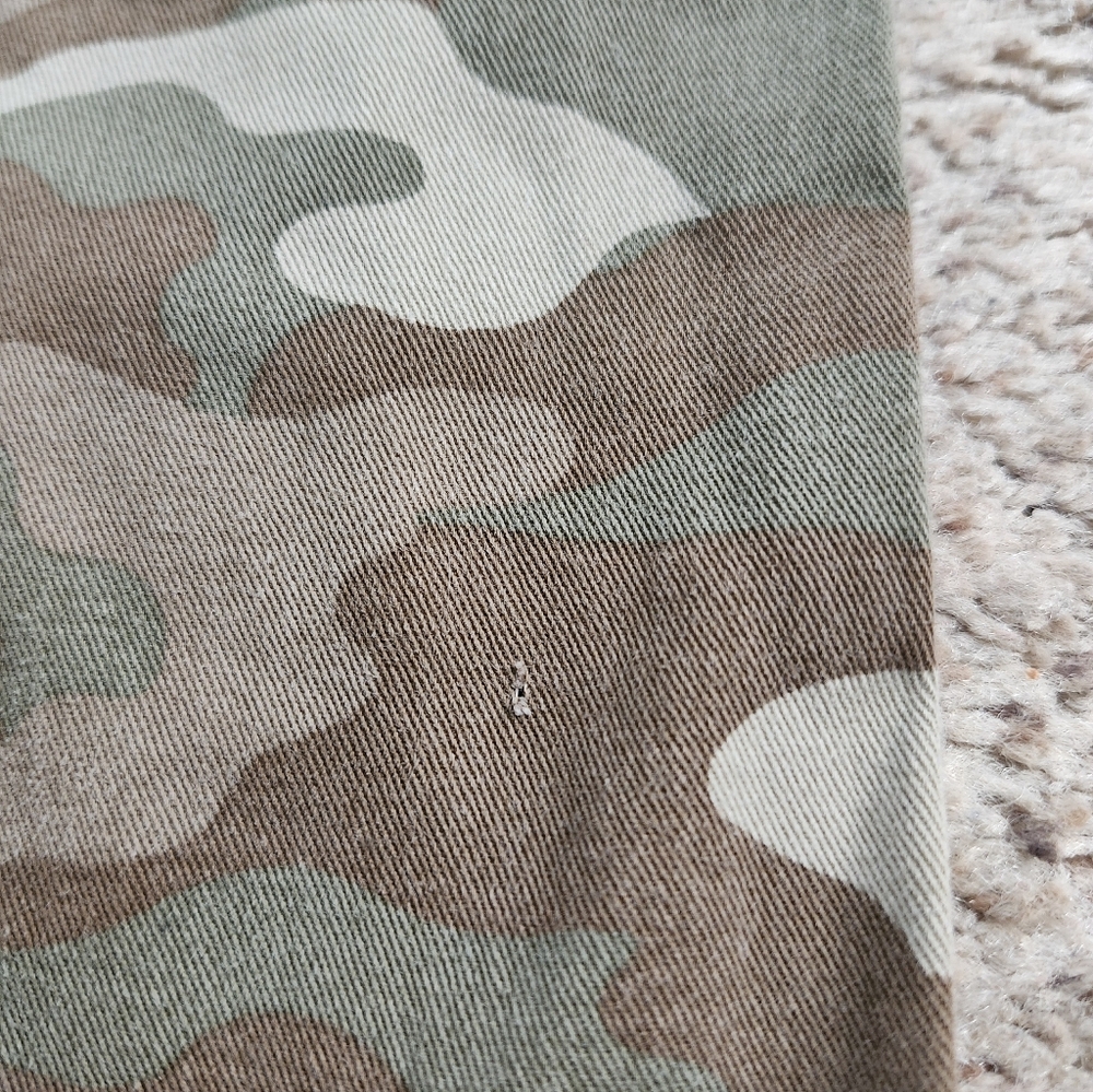 John Deere Camo Kids Overalls in Green and Brown - Picture 6 of 6